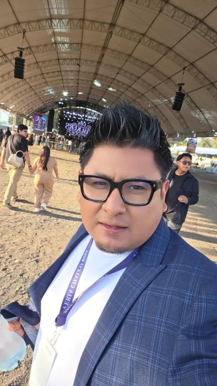 @elreyesfm