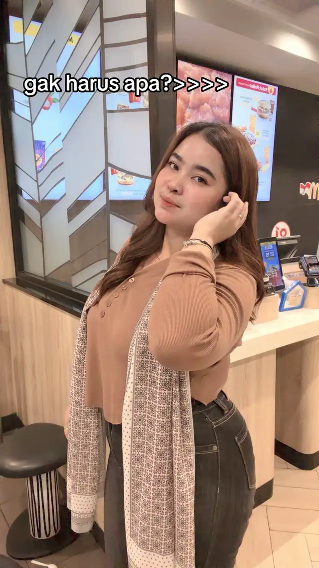 @Hanya M