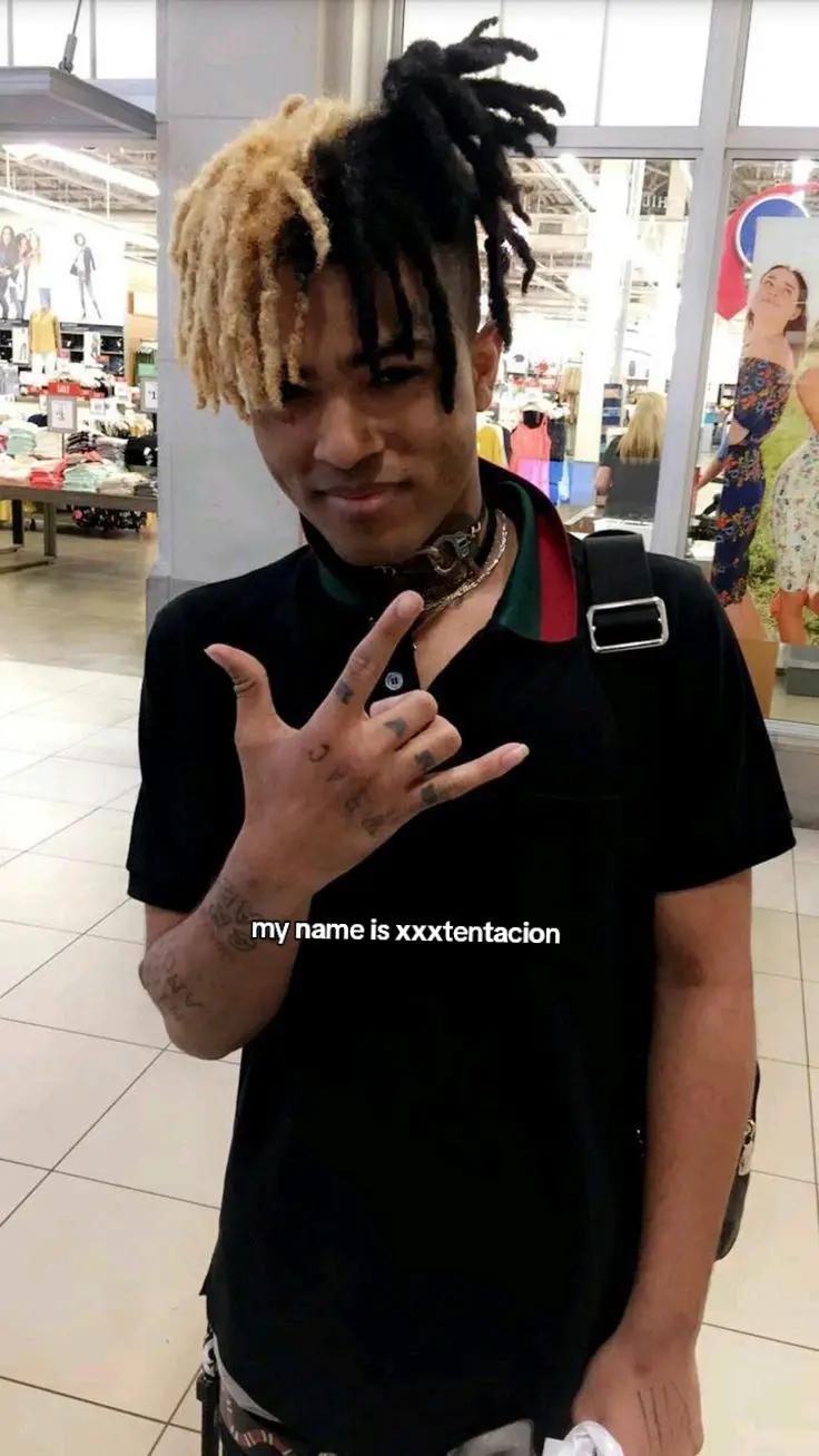 @𖣂