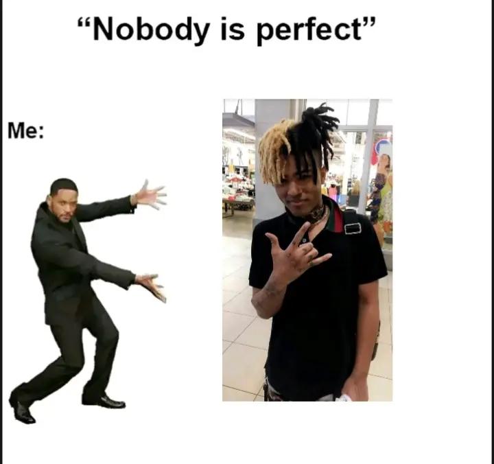 @𖣂