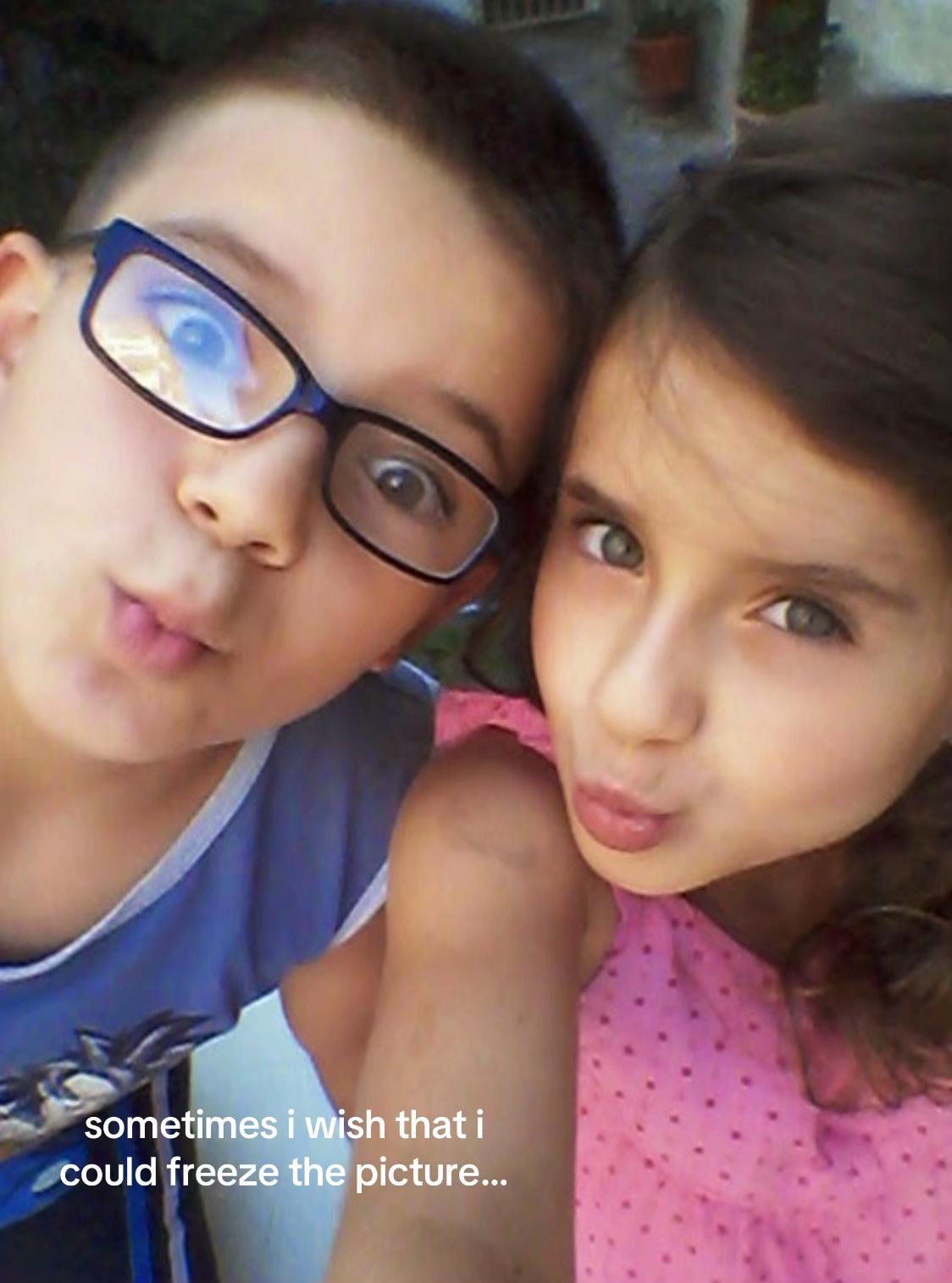 @rachilles_