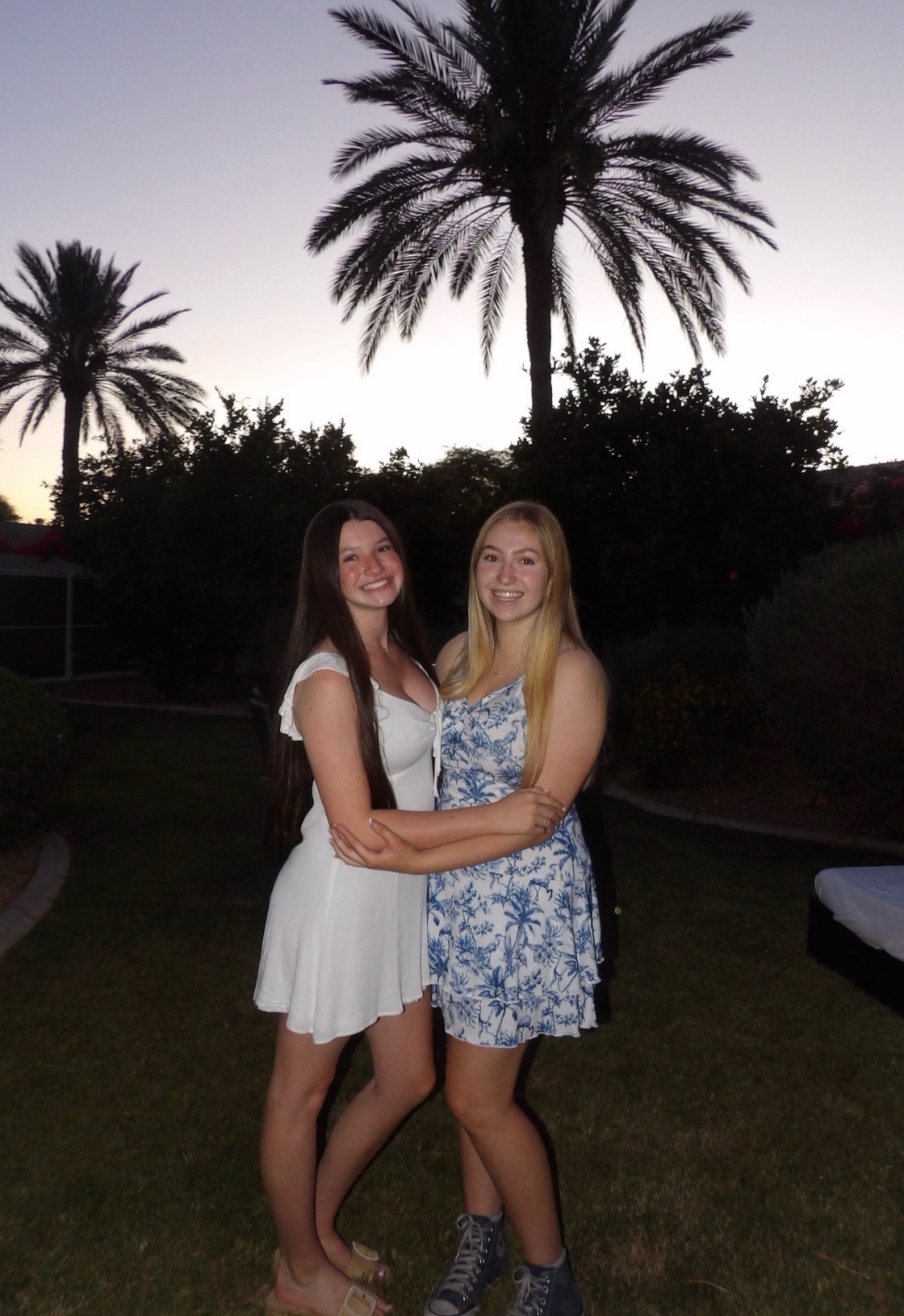 @ELLIE SACHS ๐