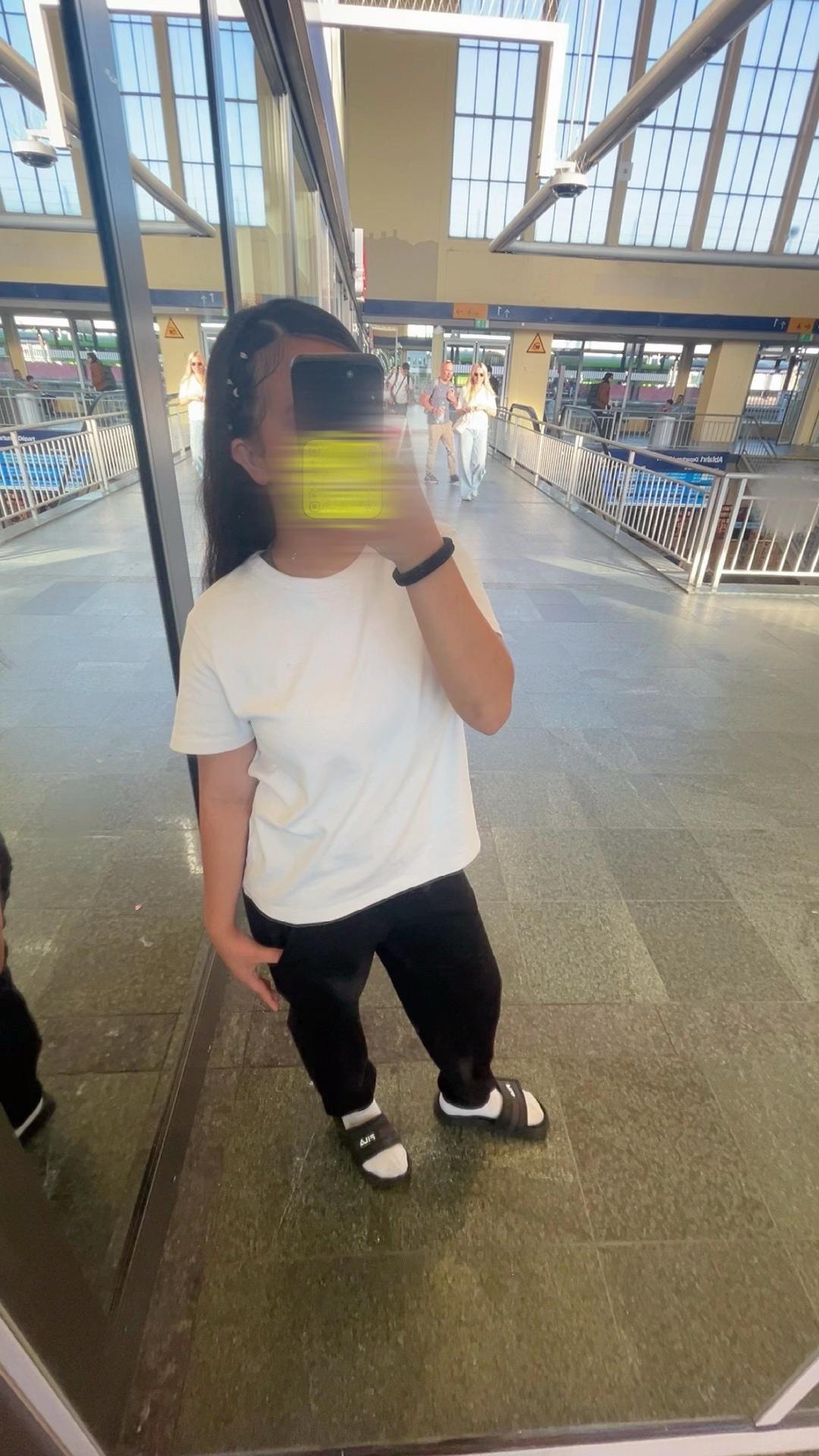 @𝐌 &rsquo; 🌊