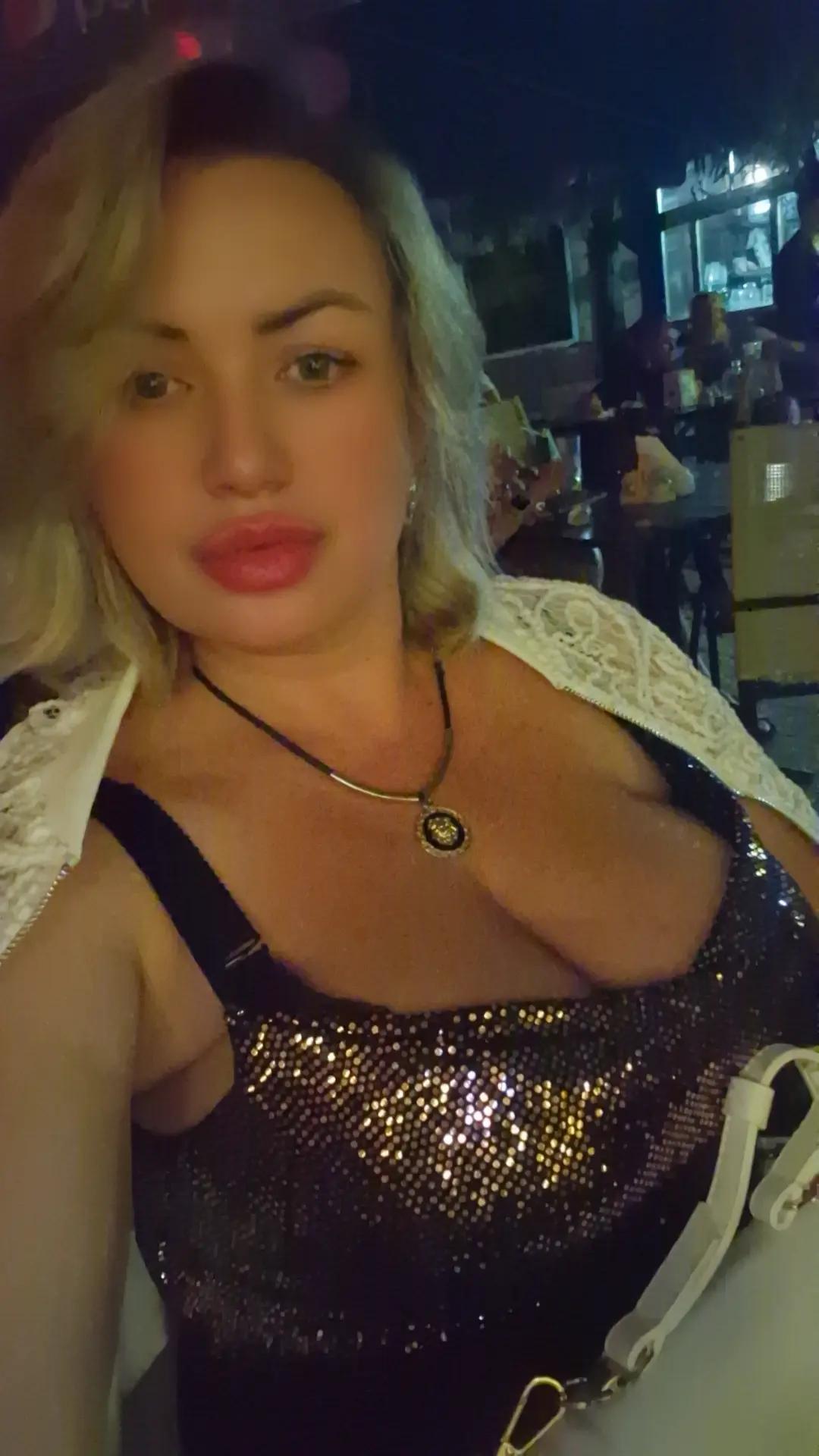 @Gorgeous woman💣
