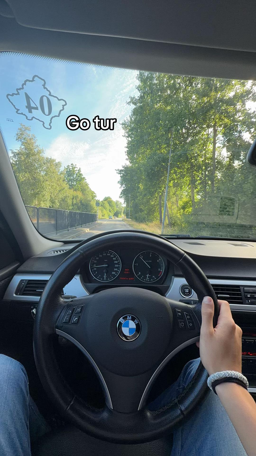 @𝓔𝓶𝓲𝓵𝓲𝓸🇽🇰🚗