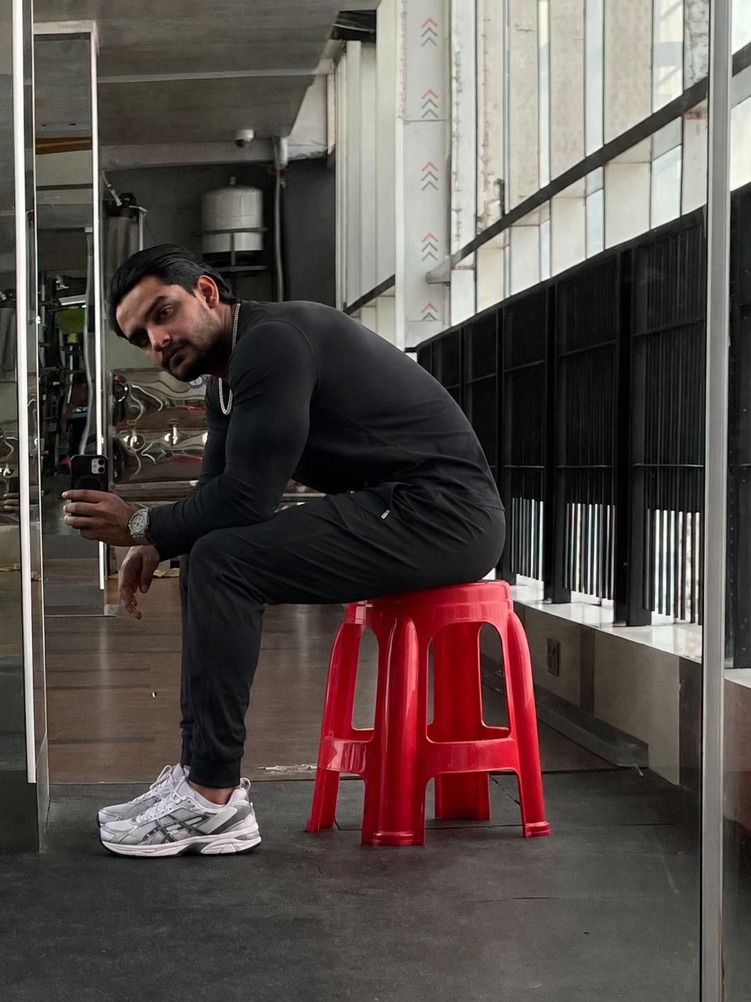 @Aarav