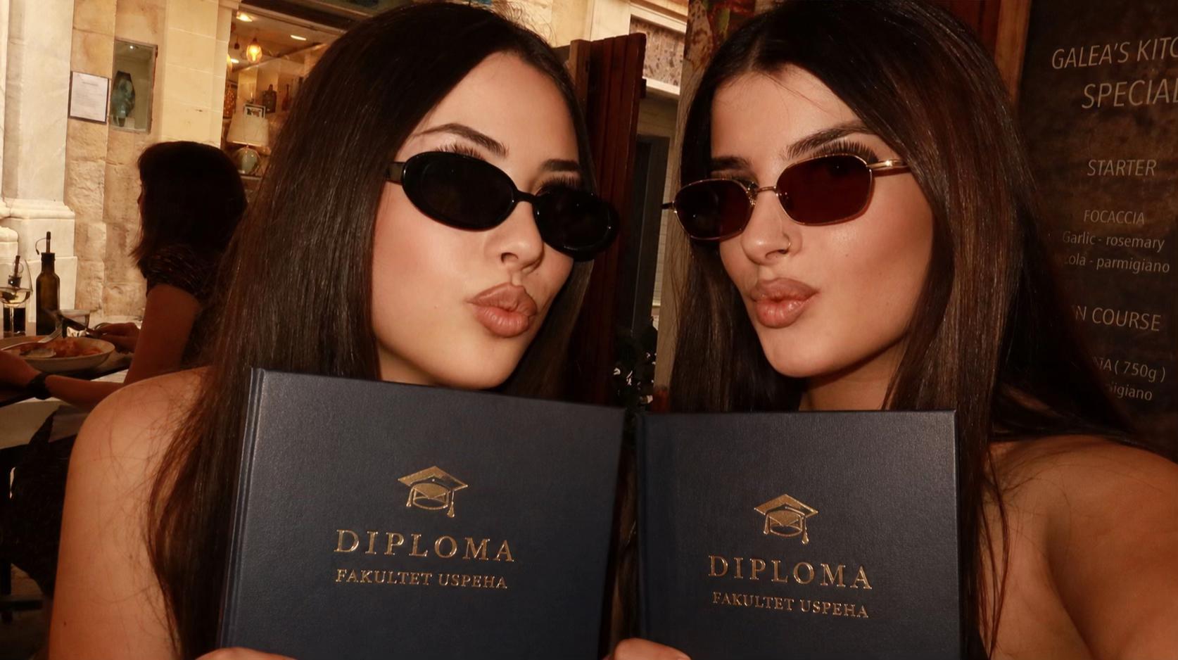 @💋