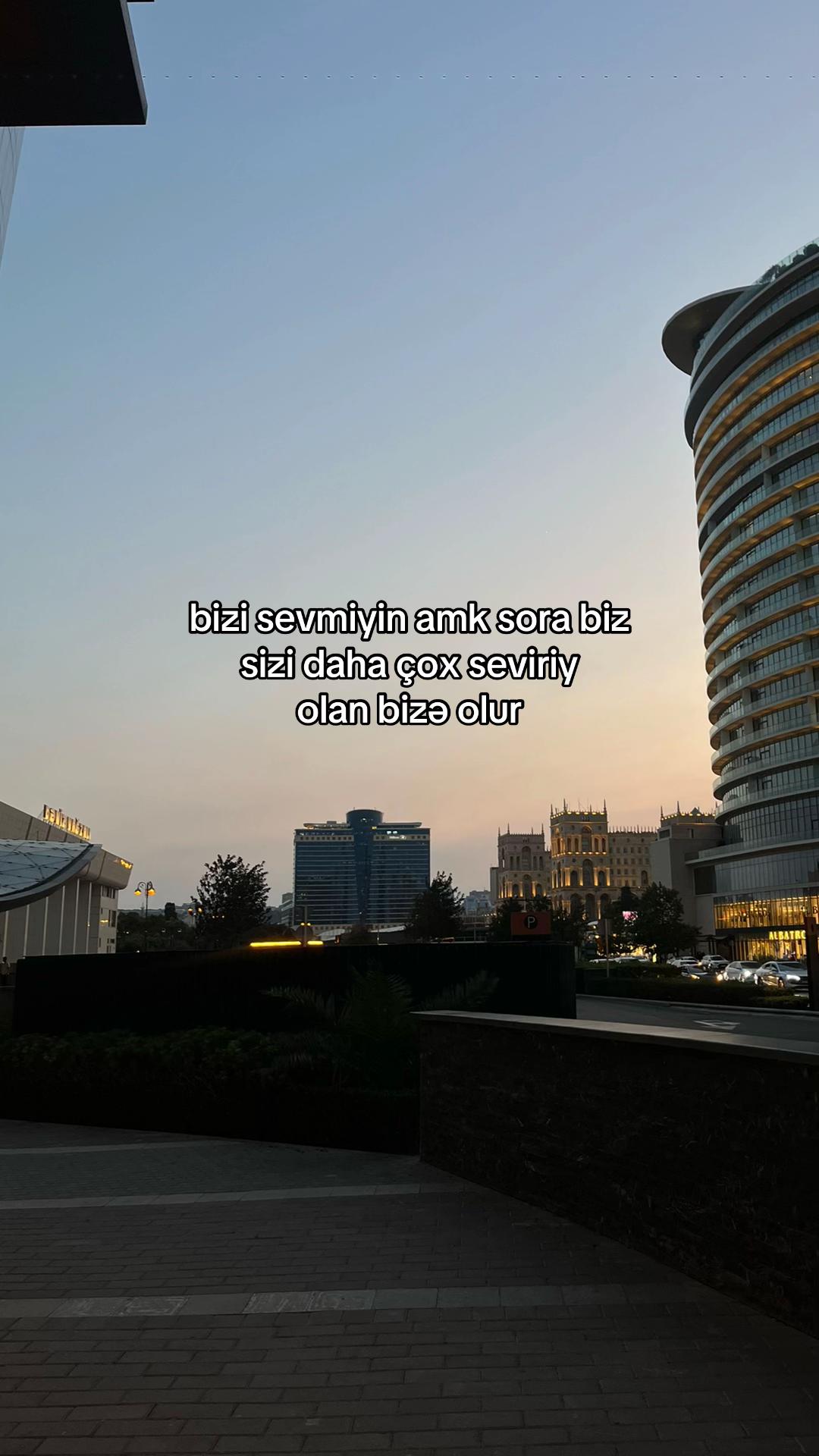 @🫐