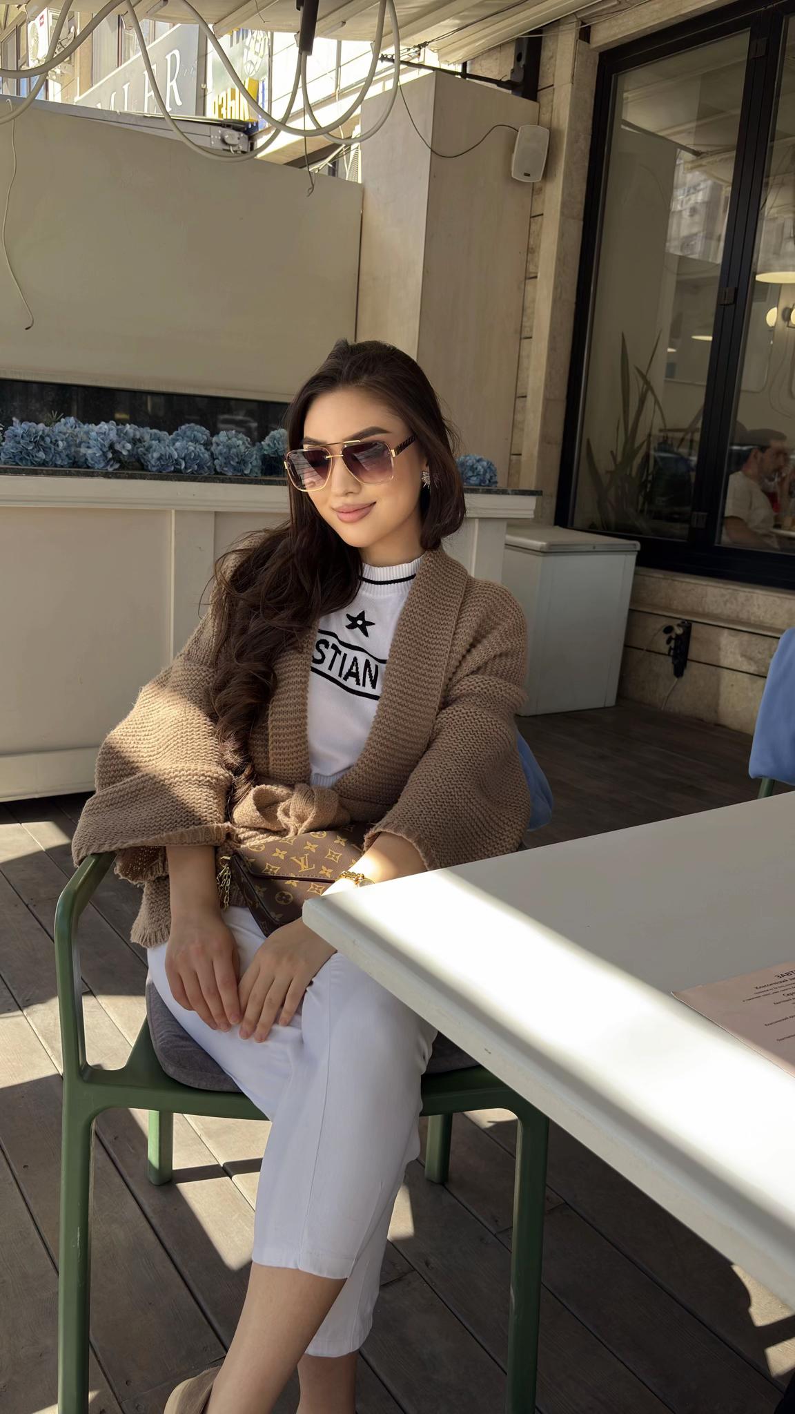 @𝒜.