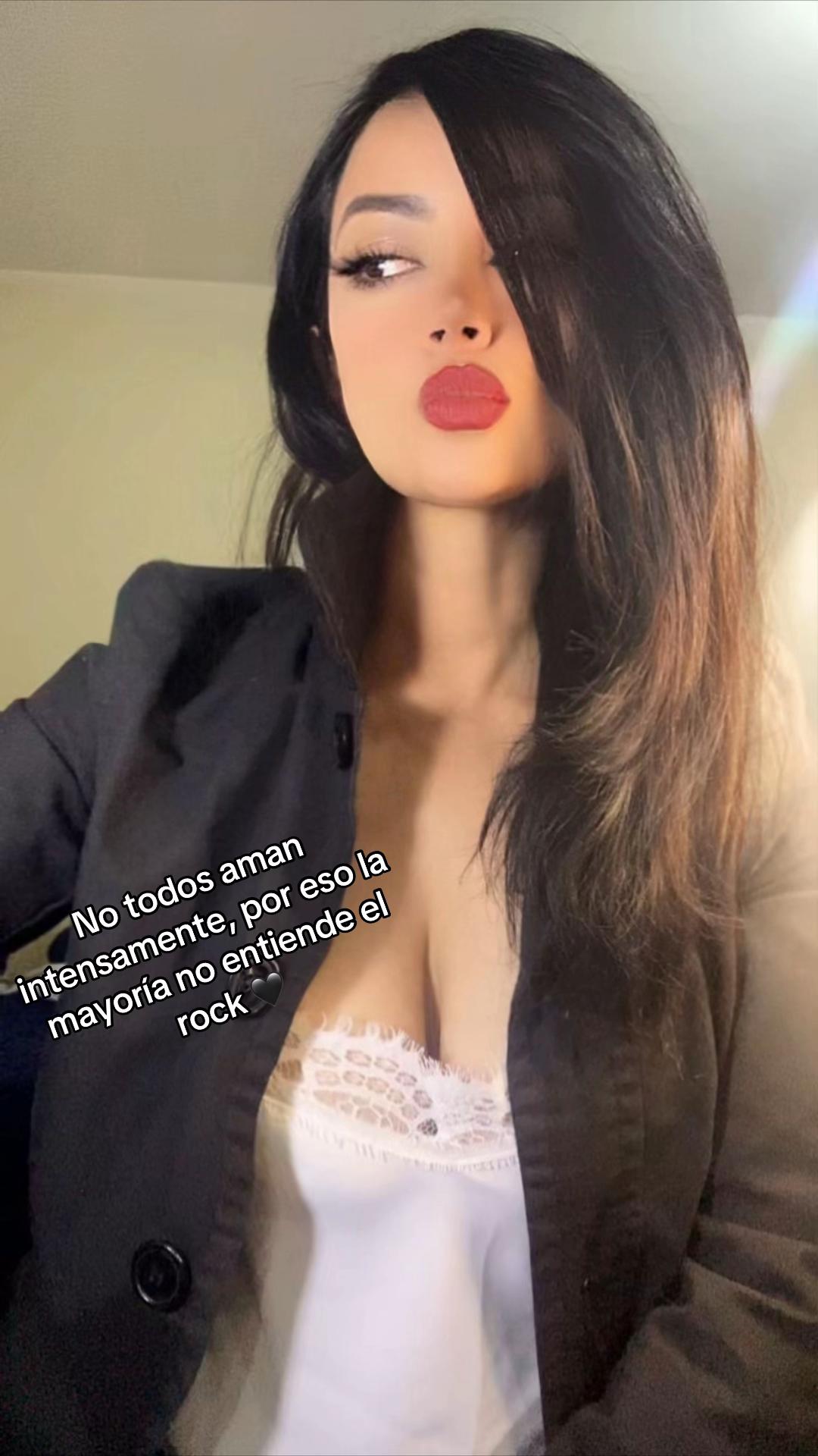 @Anghy 🖤