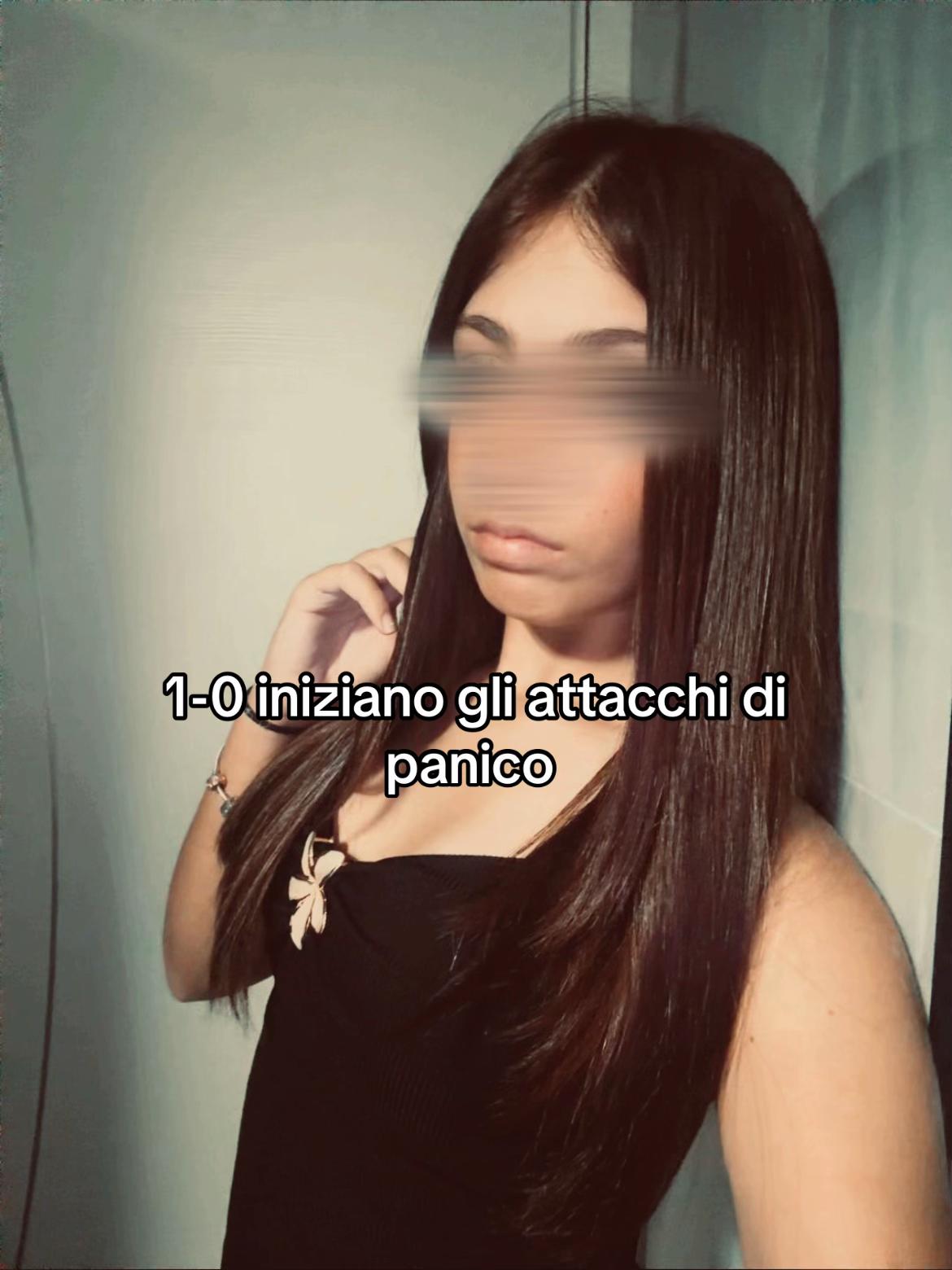 @𝟐𝟐