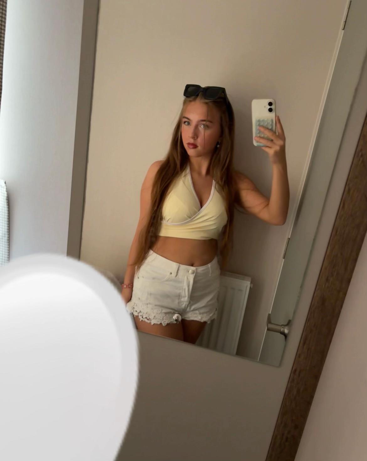@𝐍𝐢𝐤𝐢𝐭𝐚🤍
