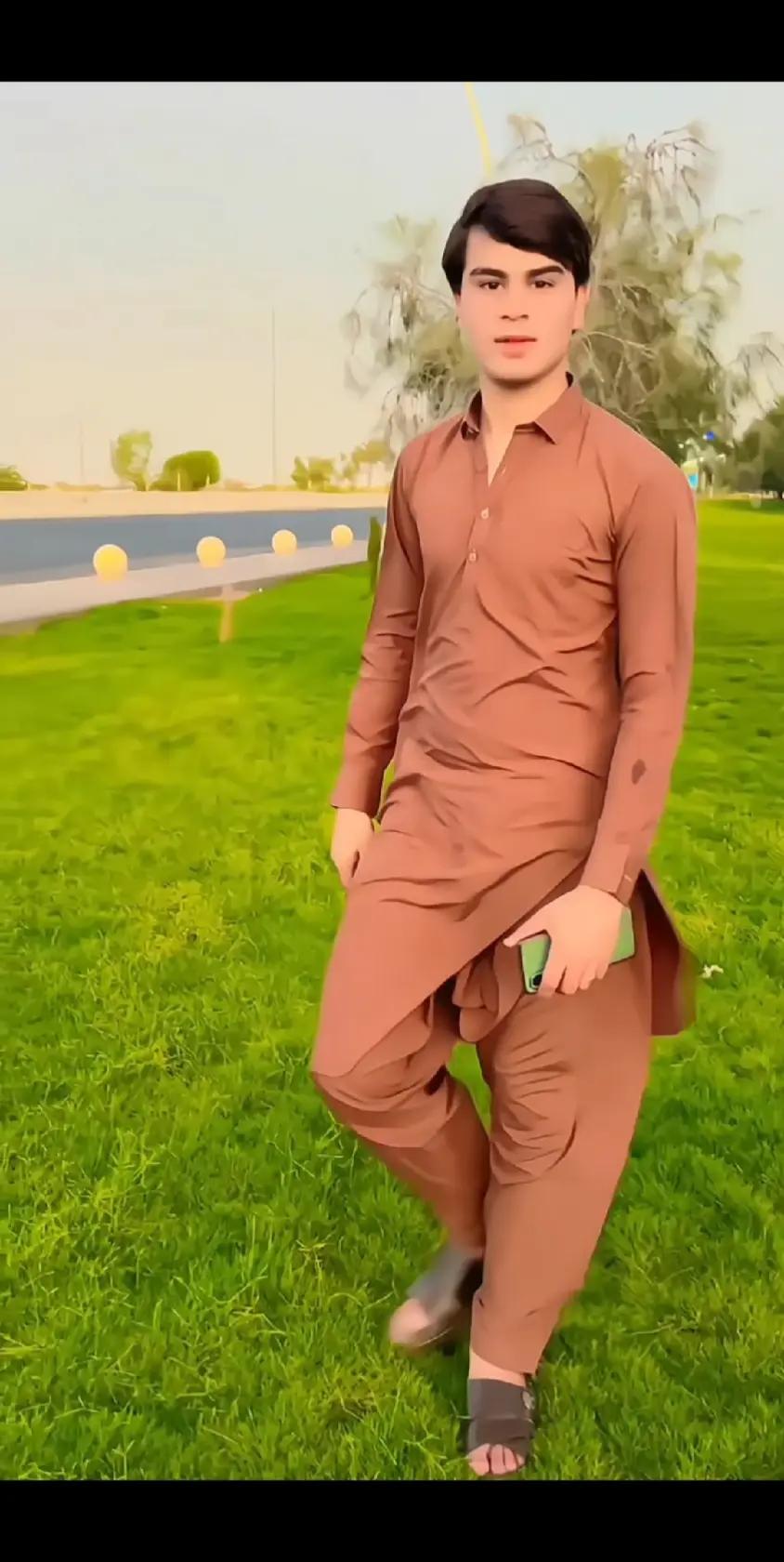 @🦅 أذان خان 🦅