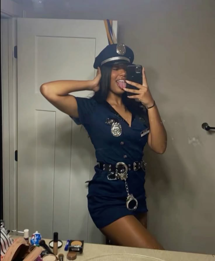 @TheGamesPlayGirlHandCuffed