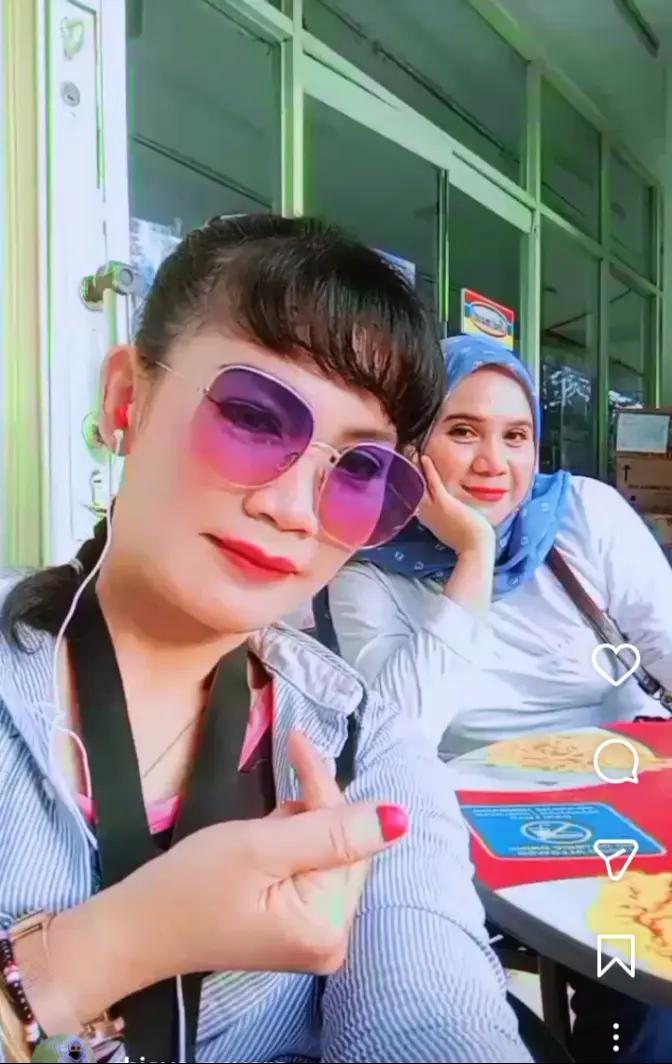 @Rhieya N.S