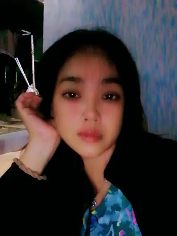 @Yuni adam😘