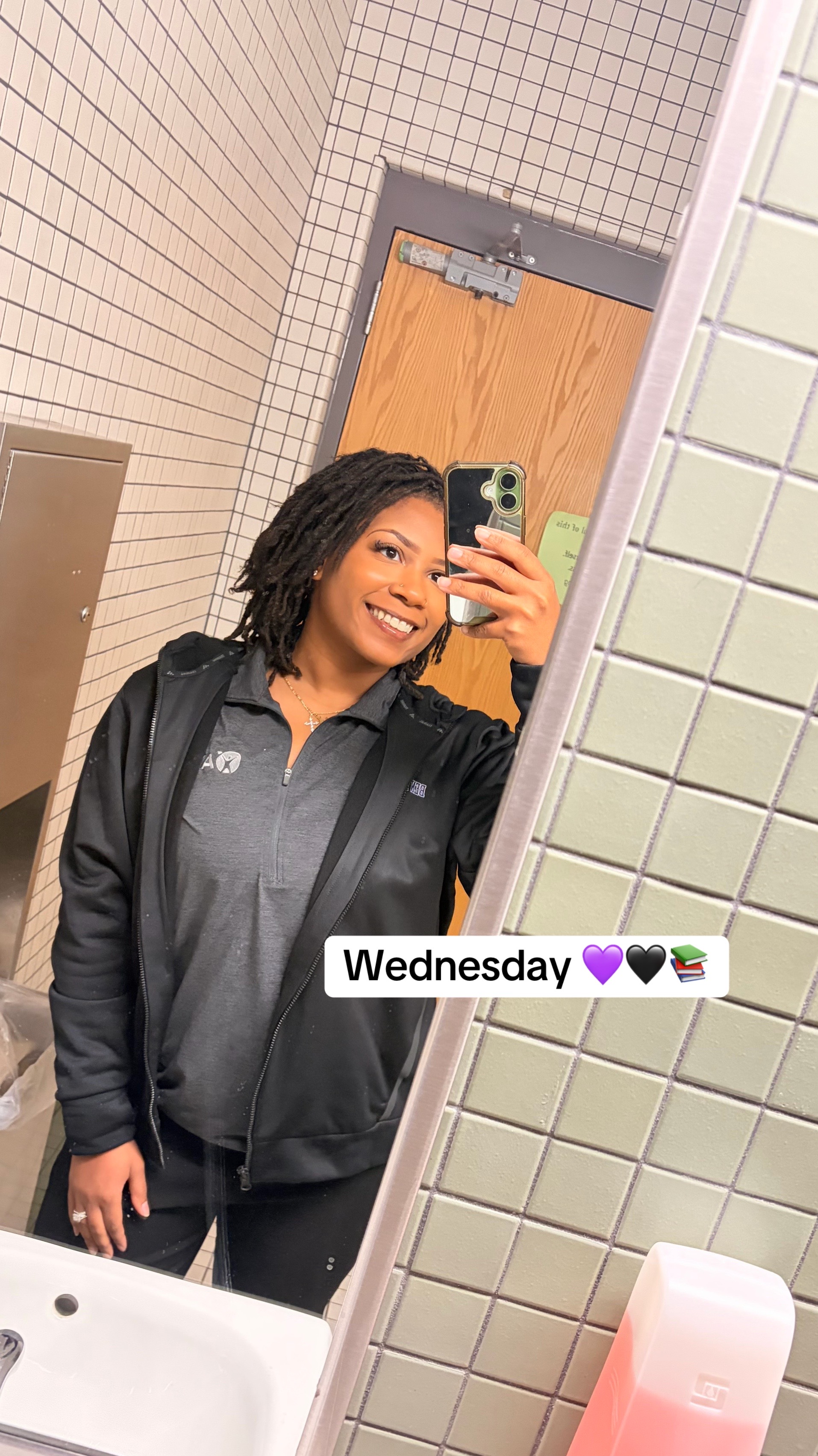 @heykandygirl 🫶🏽✨🩷💍