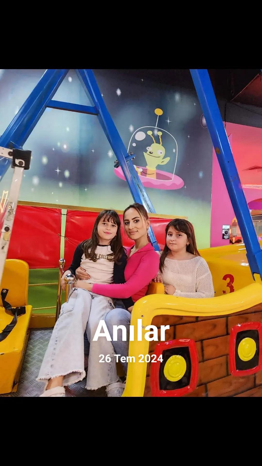 @Ebru Gen&ccedil;