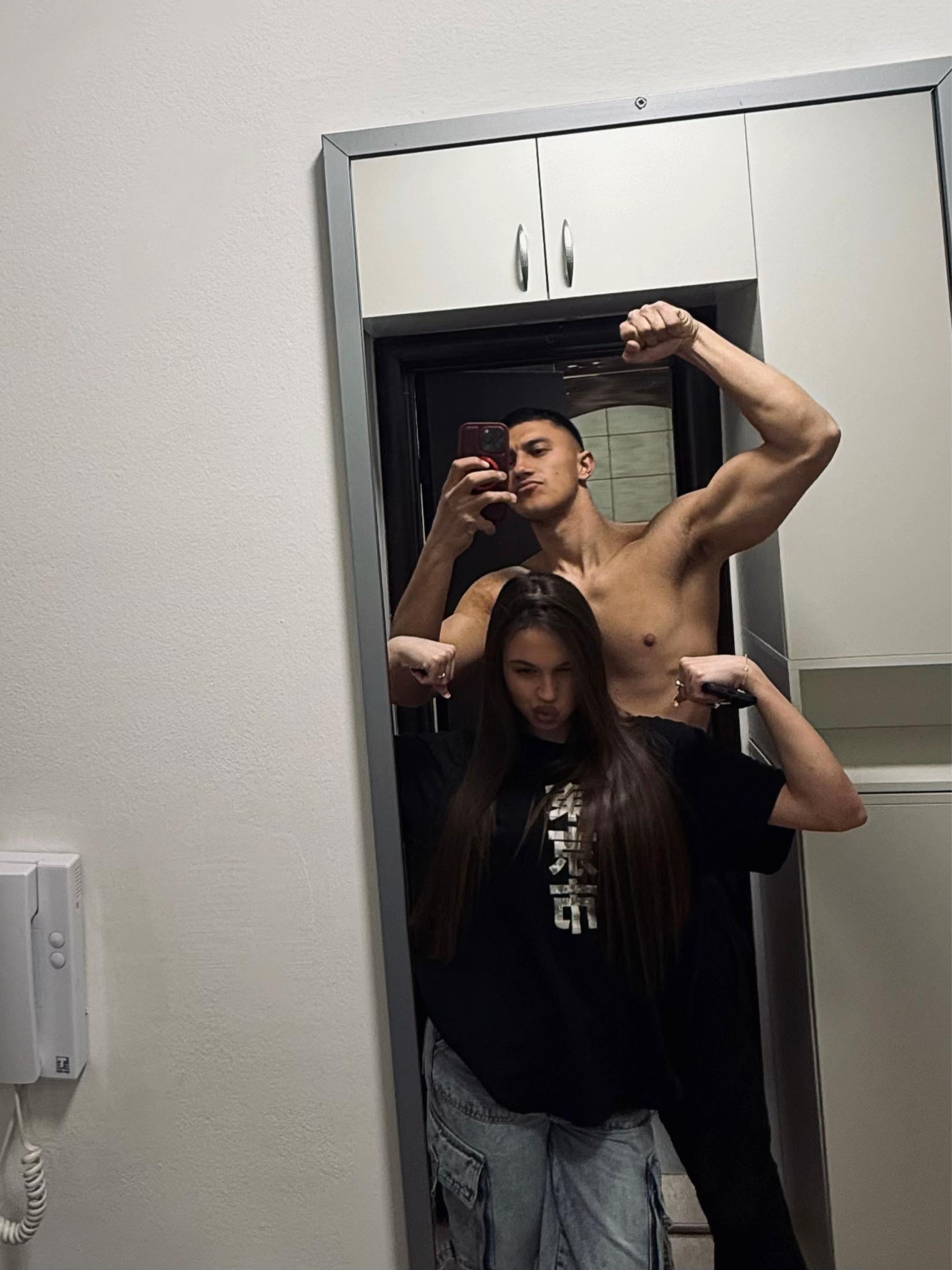 @🐒
