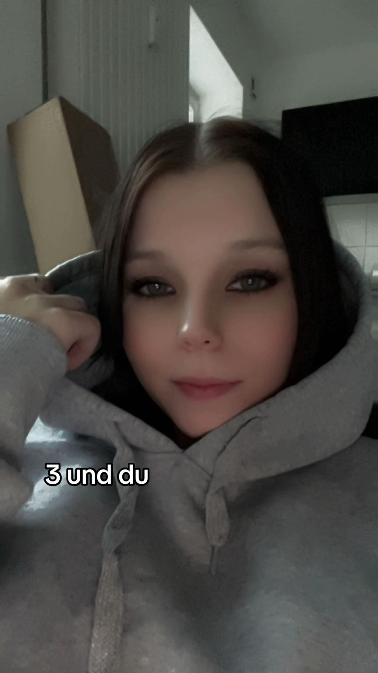 @_emily_hnr