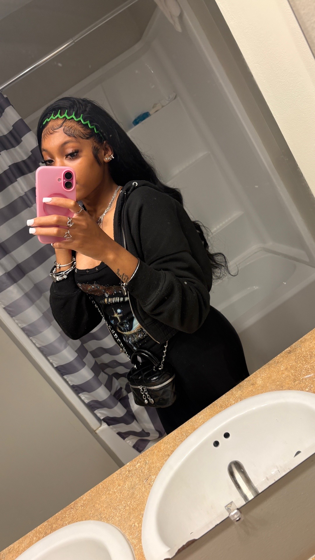 @kissmiass