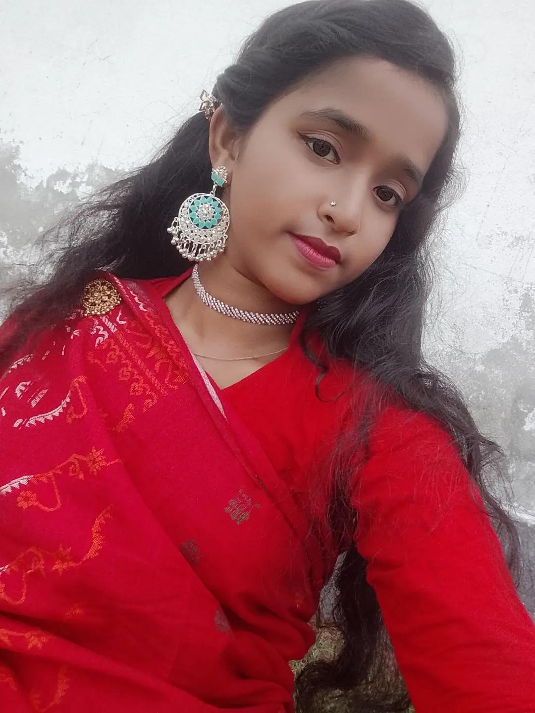 @আম্মুর আদরের মেয়ে