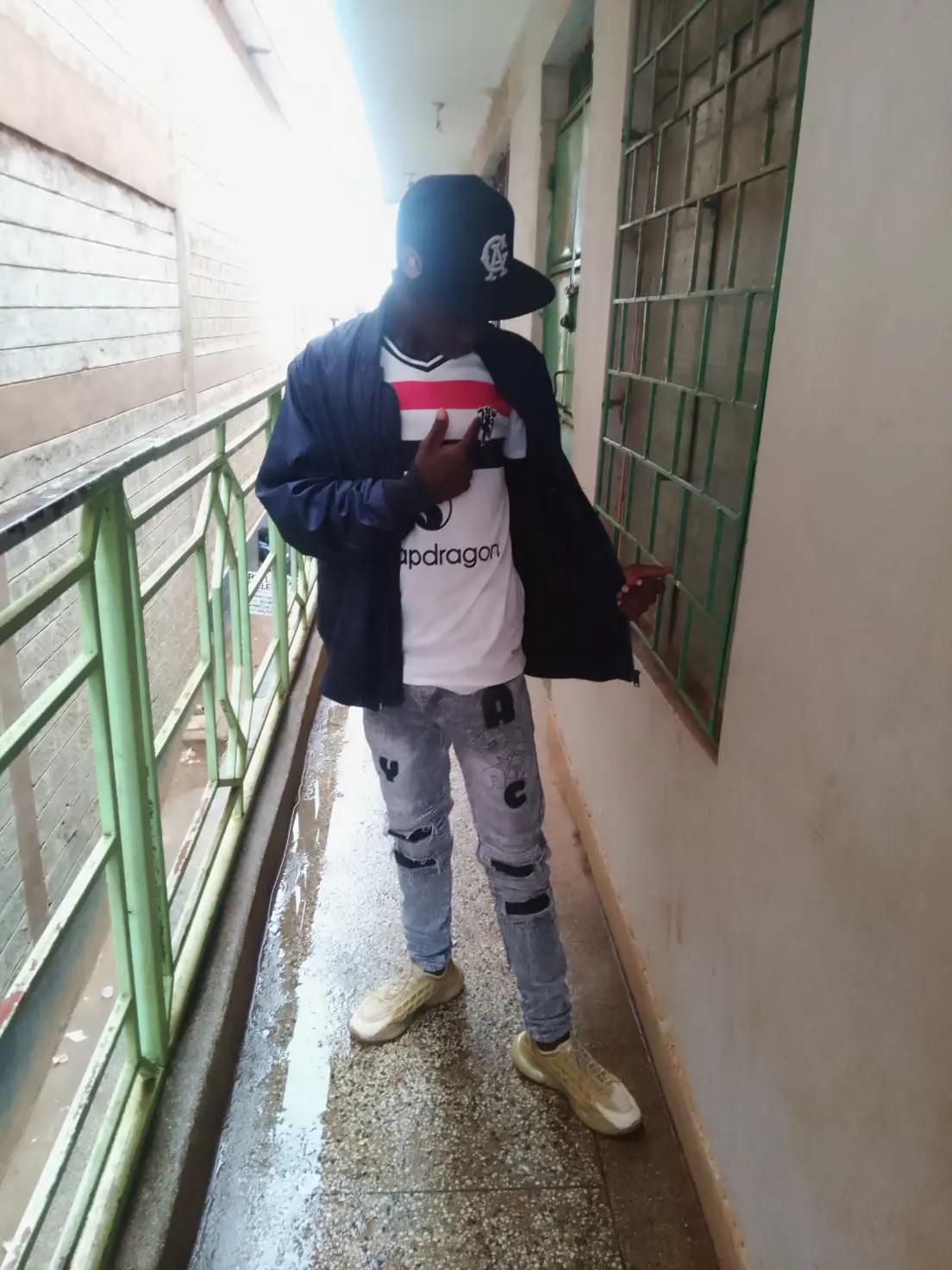 @Ûnïqûé Boy🔥🙅