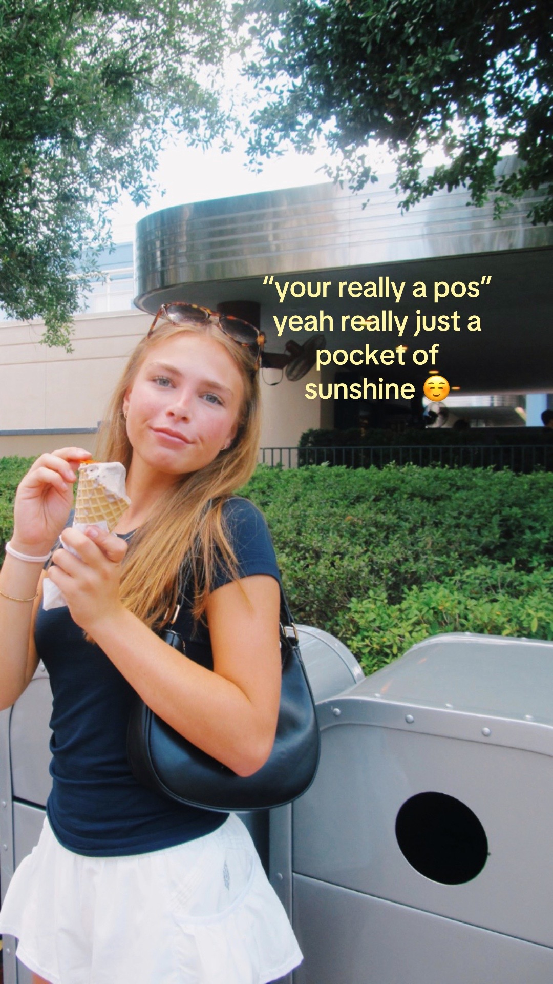 @️