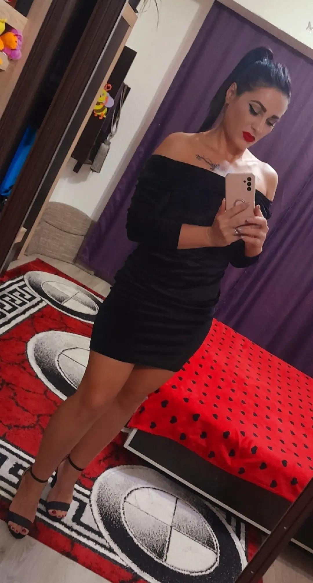 @elena
