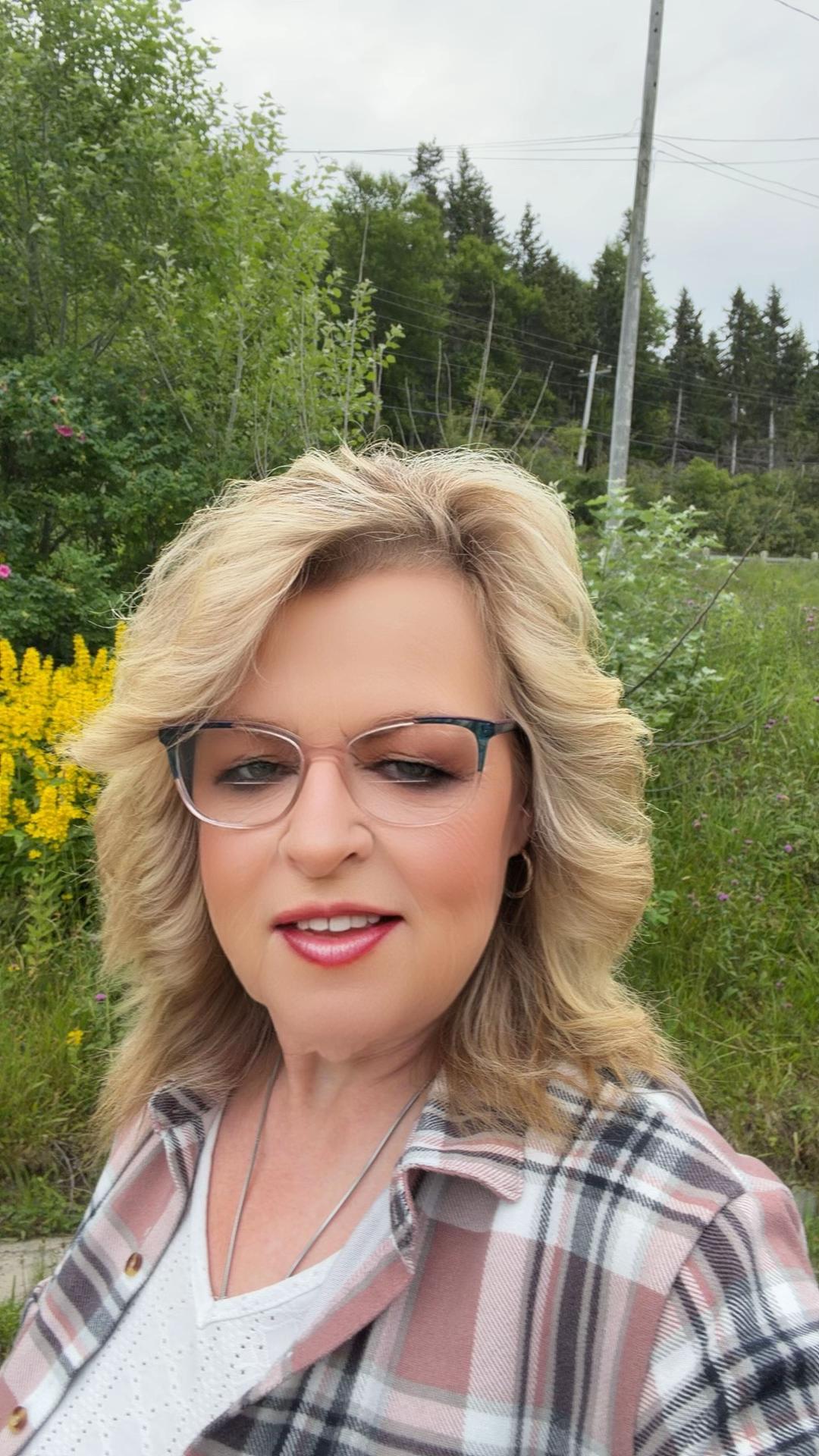 @Baygirl143 🇨🇦💚🤍💚🤍