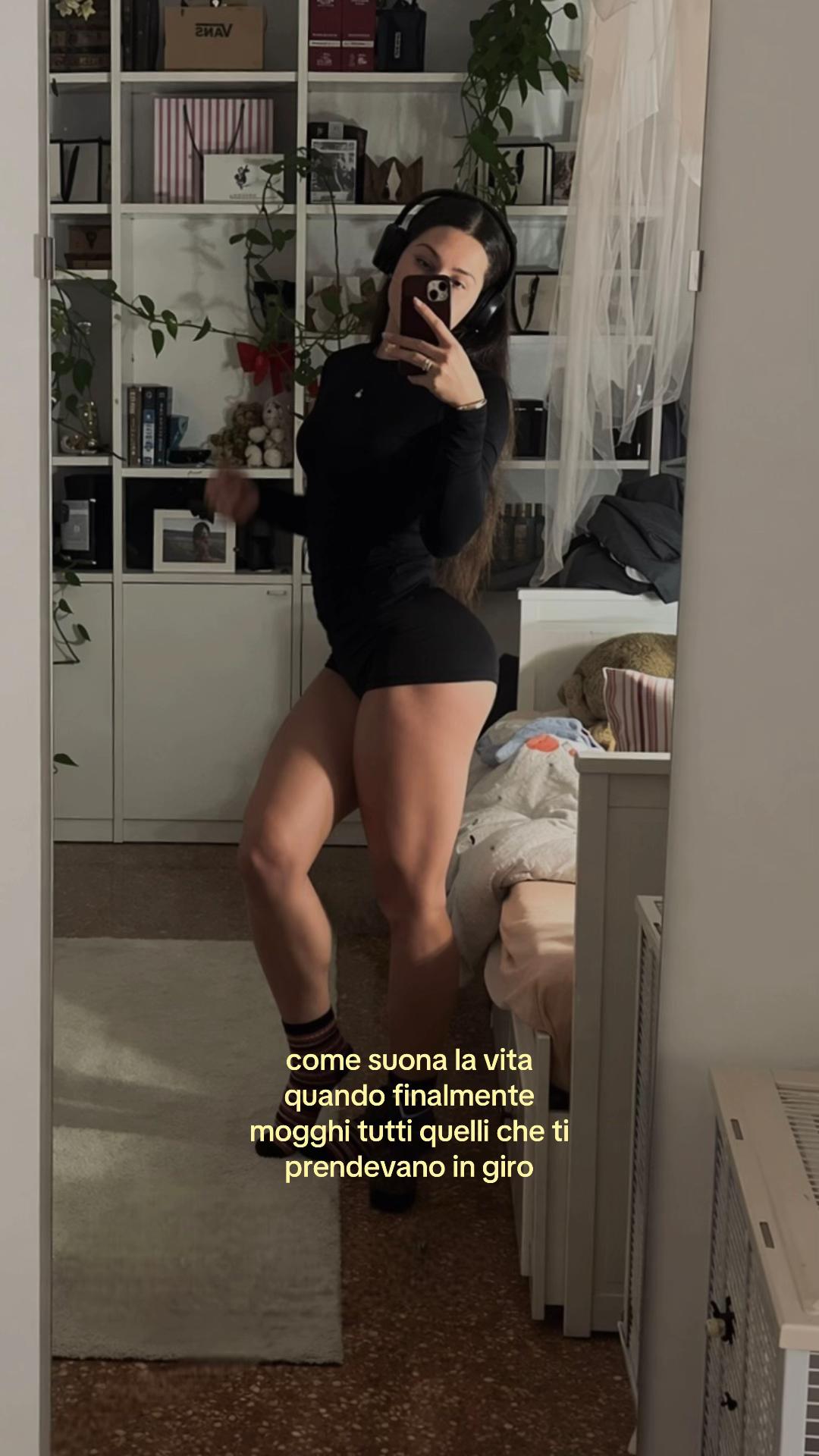 @Nora De Carlo
