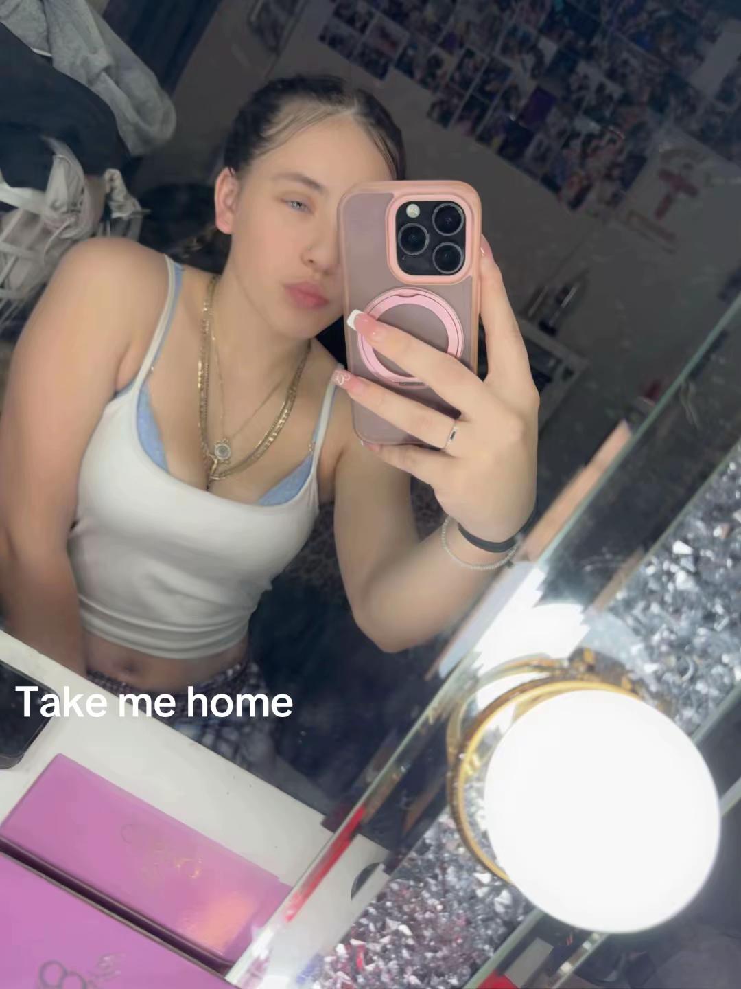 @🎭