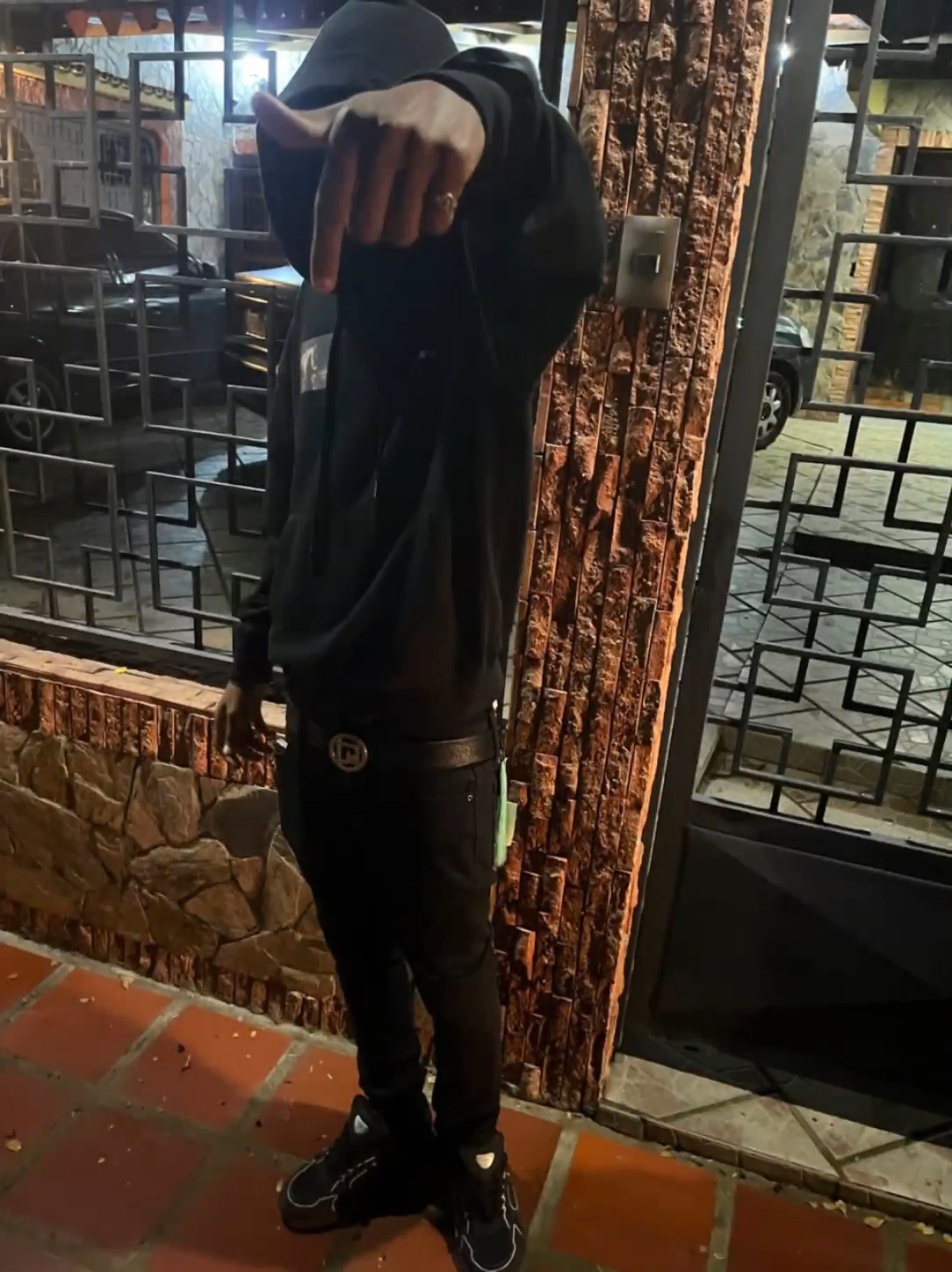 @887🦇