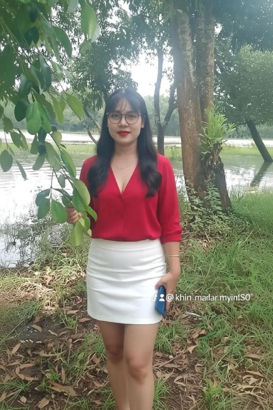 @💞💐Khin MarLarMyint💕💐