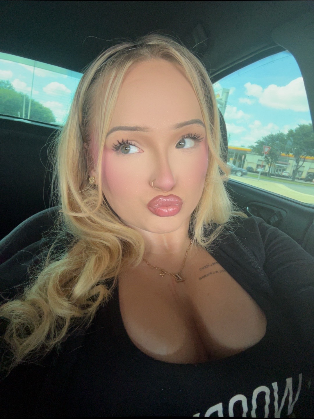 @skyandreaa