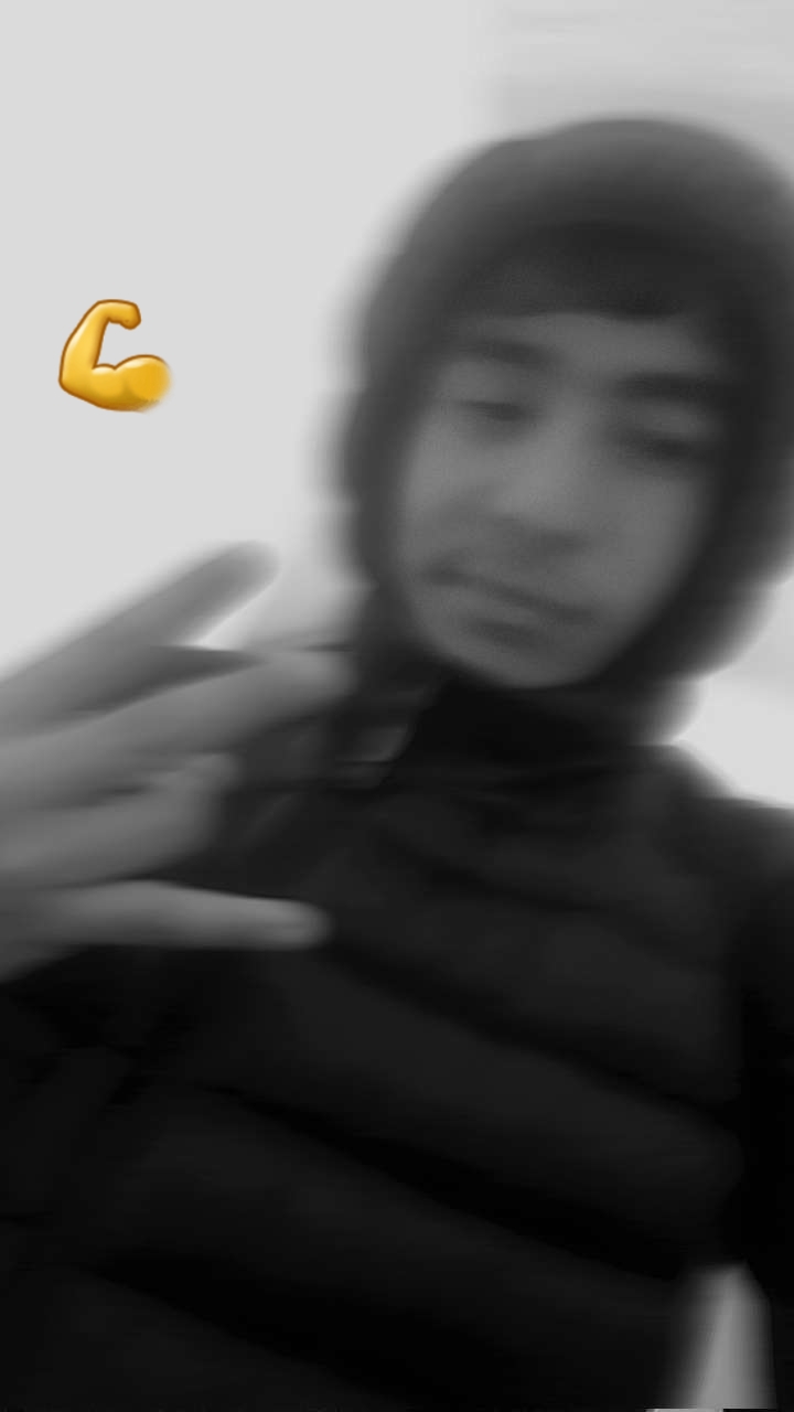 @yanisazzi1@