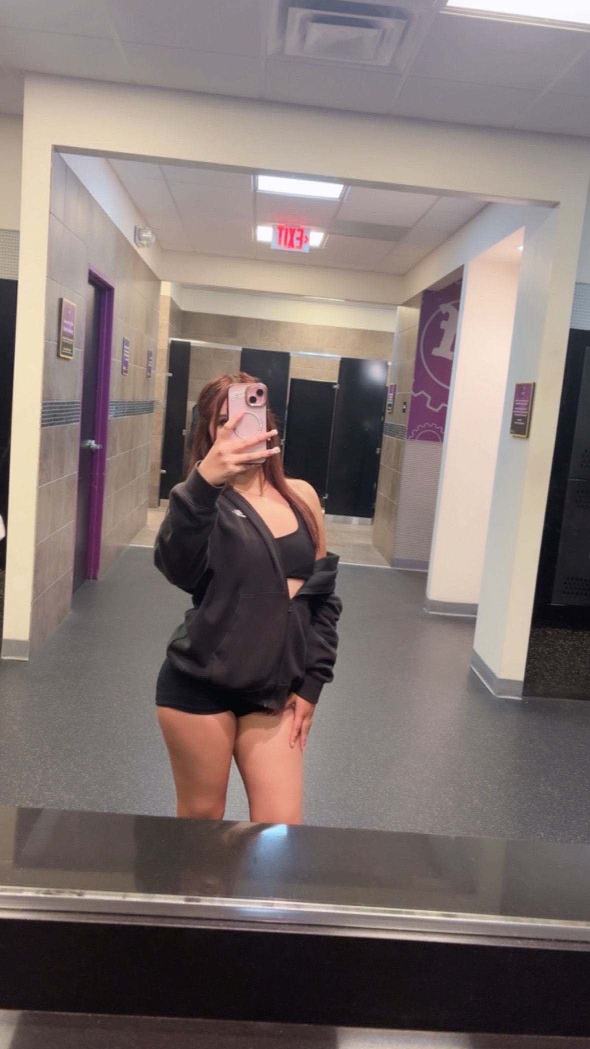 @𝒜𝓂𝑒𝓇𝒾𝒸𝒶👸🏽🍓