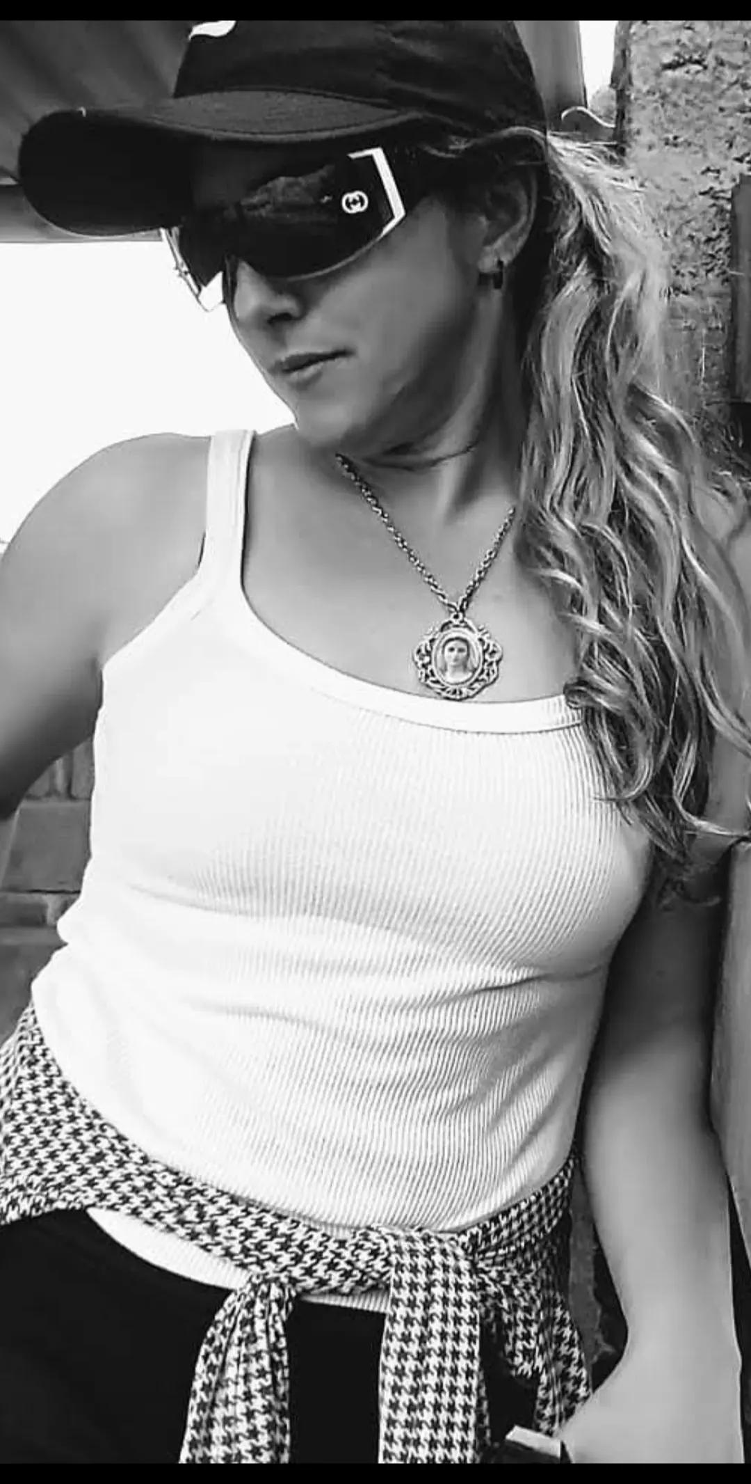 @Antonia Andrea Ant&ocirc;nia