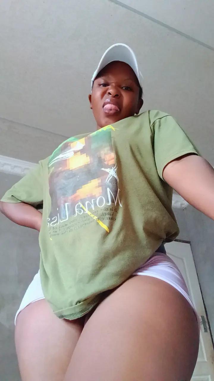 @Nikiwe.