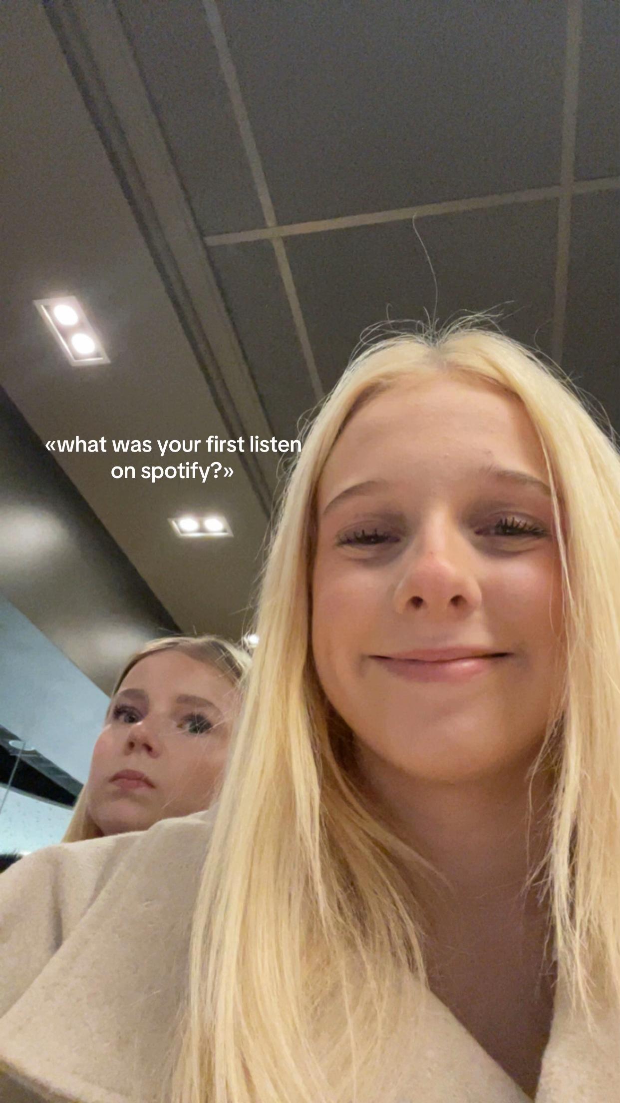 @𝓂𝒶𝓇𝒾𝑒🩶