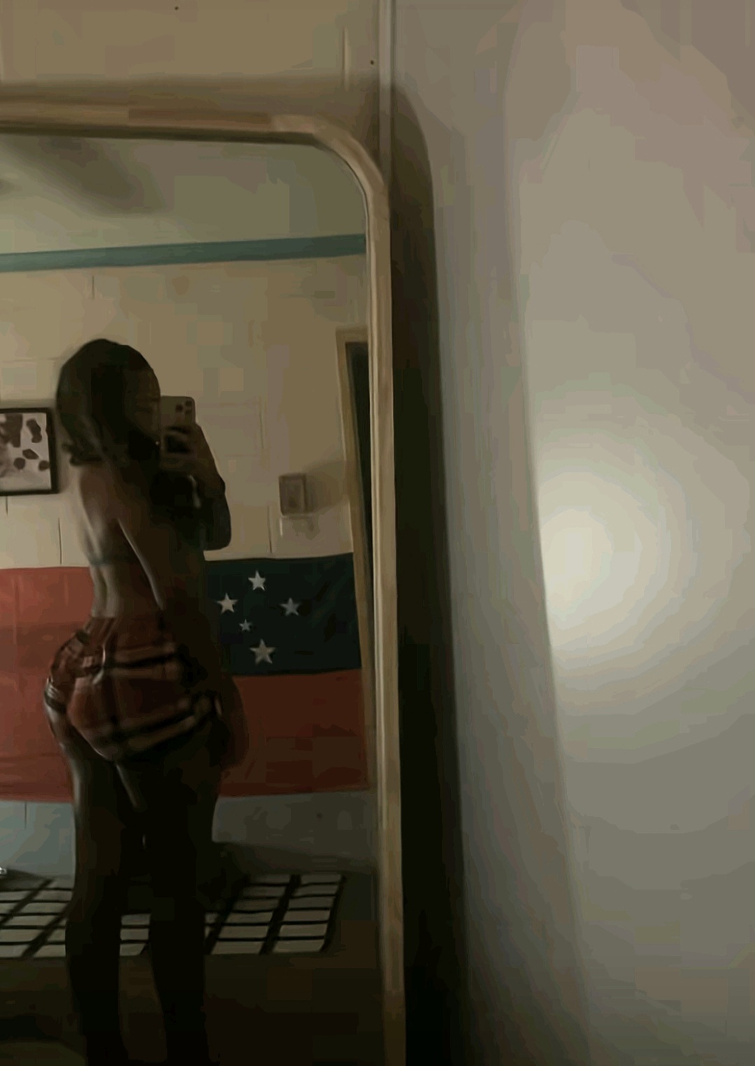 @.....