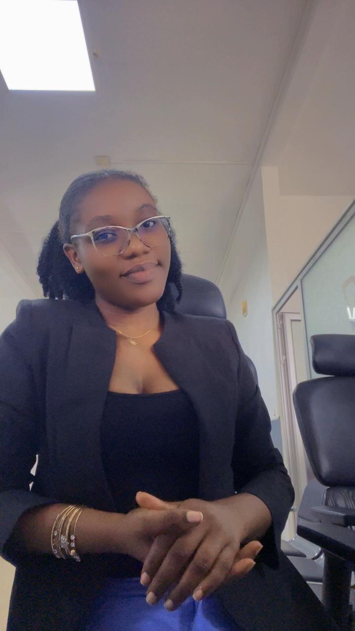 @naomieprecieuse01