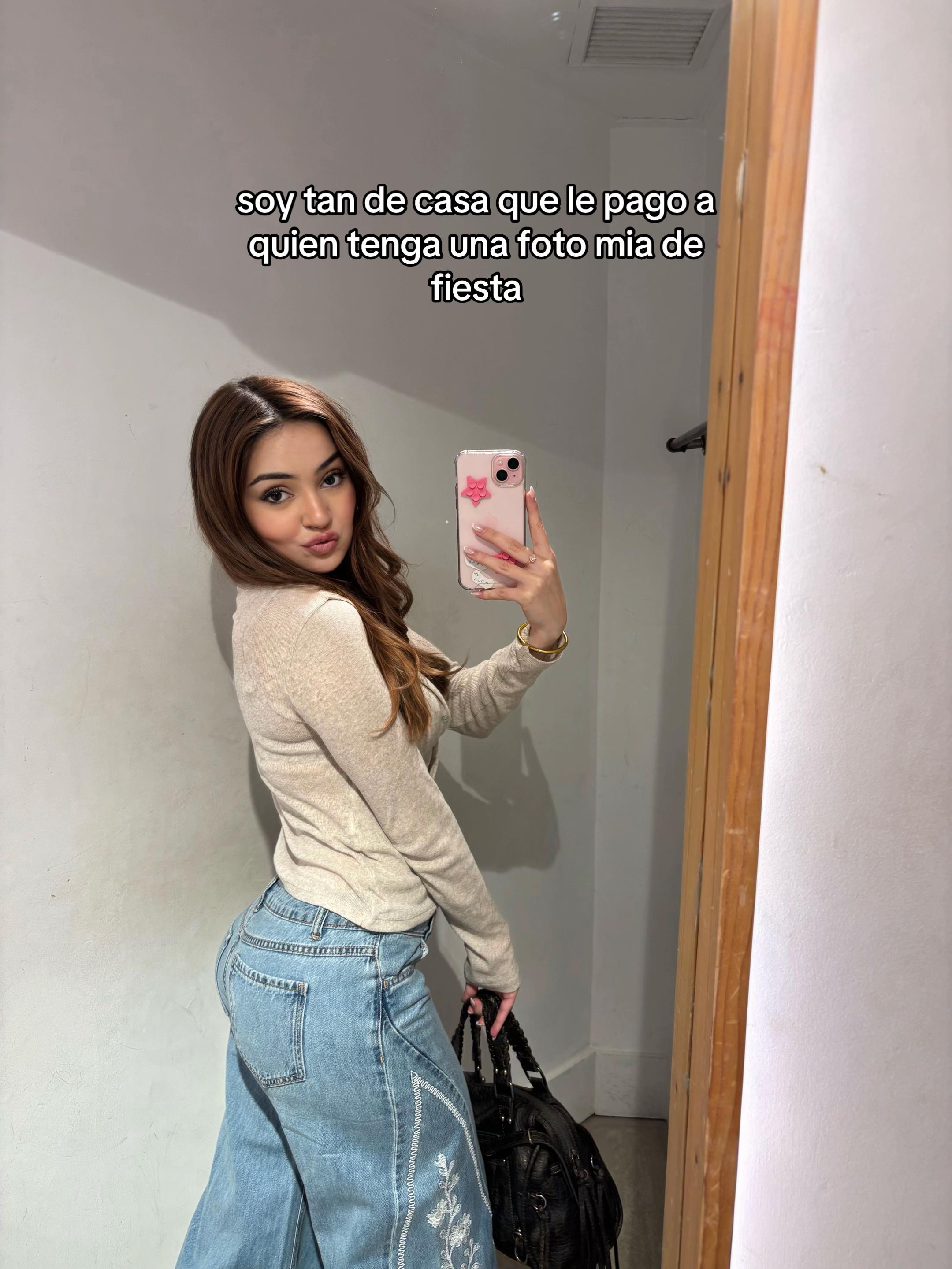 @🪩