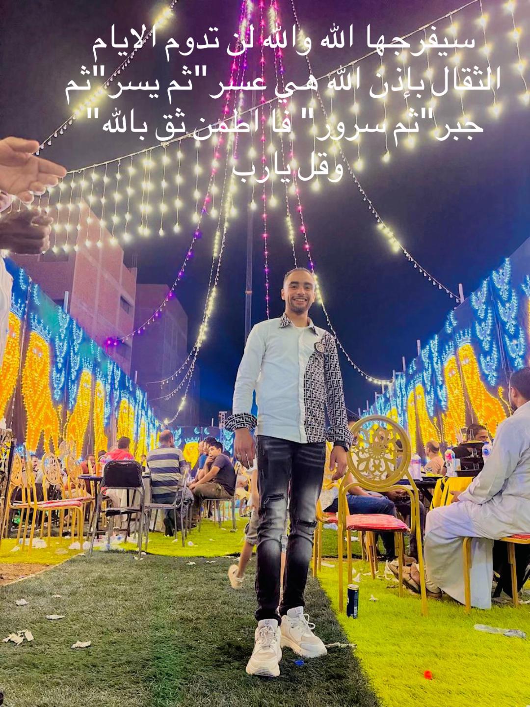 @دولفين في وسط قروش⚓🐬