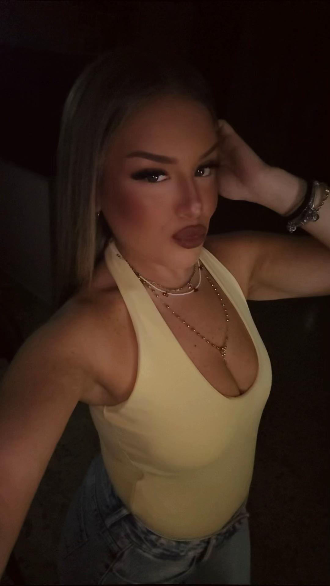 @R O S A 👸🏼