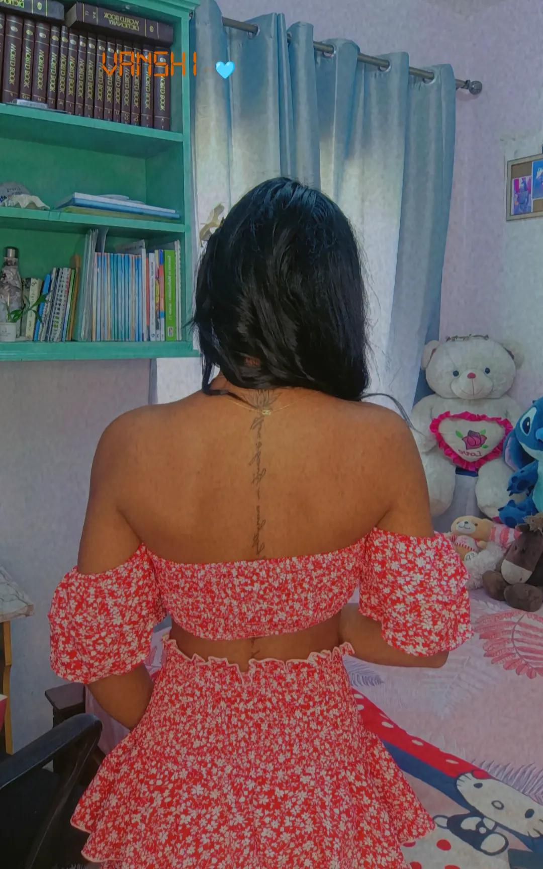 @Vanshika.𝓛 💋
