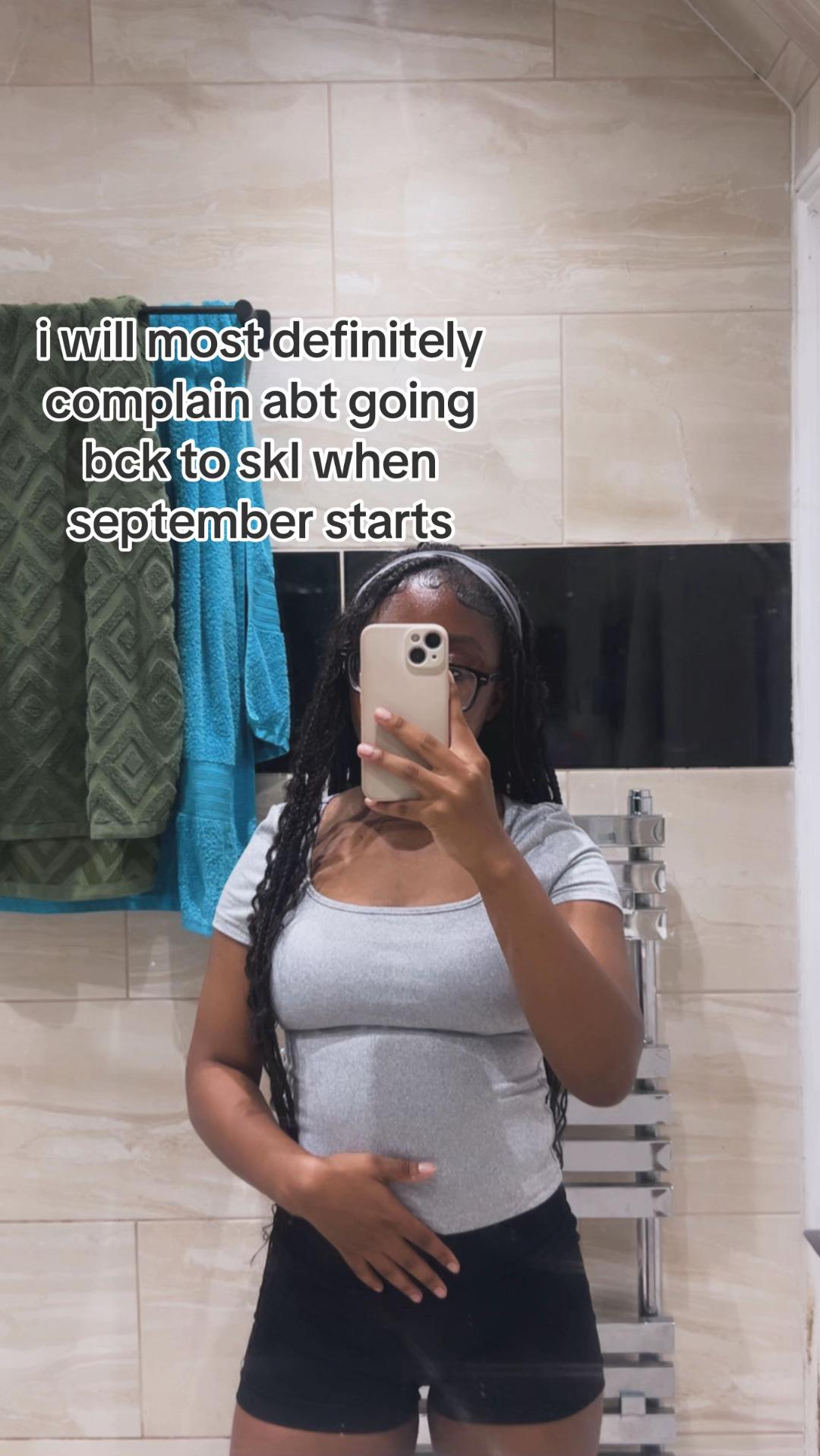 @a d o m á .