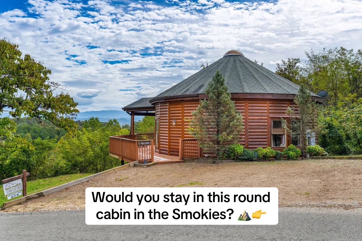 @SmokyMountainDreamVacation.com