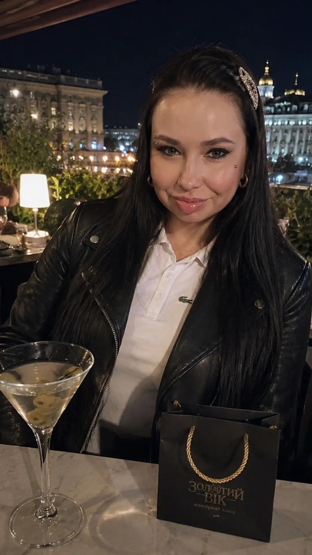 @Юлія