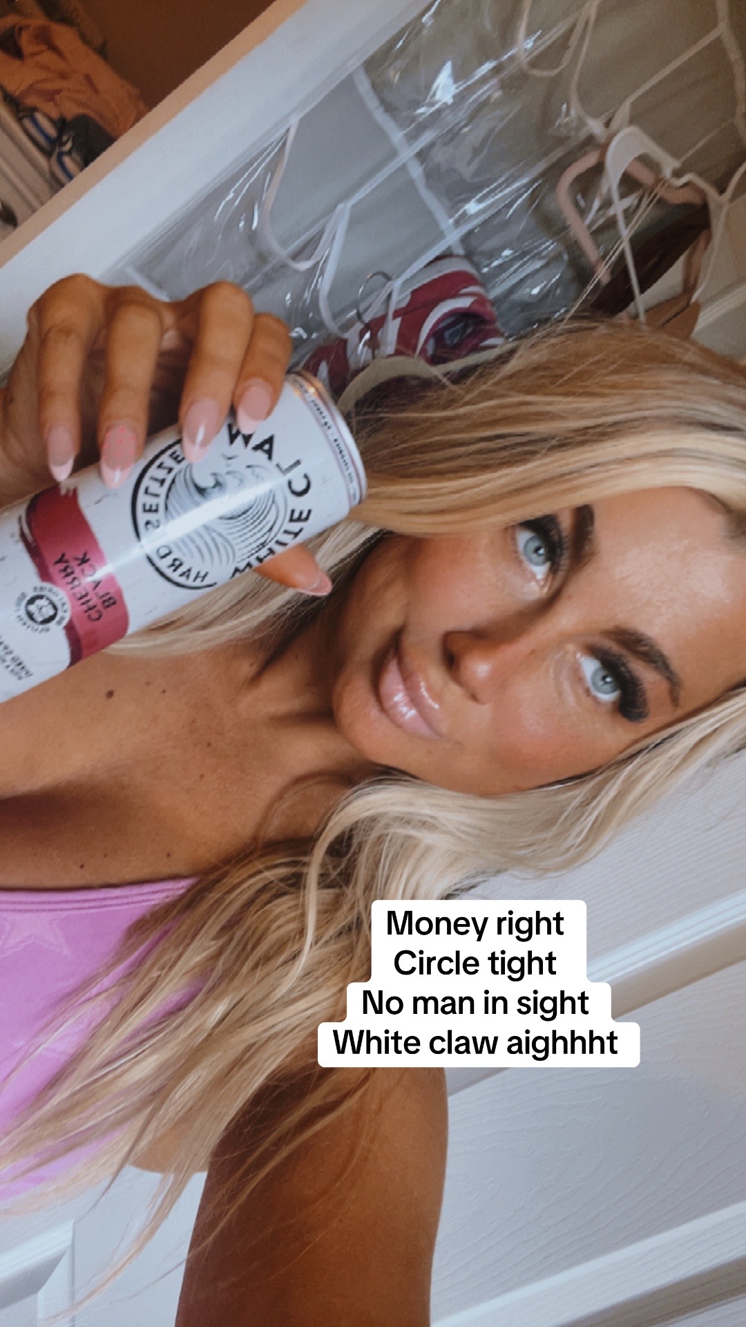 @Laceybarbieee